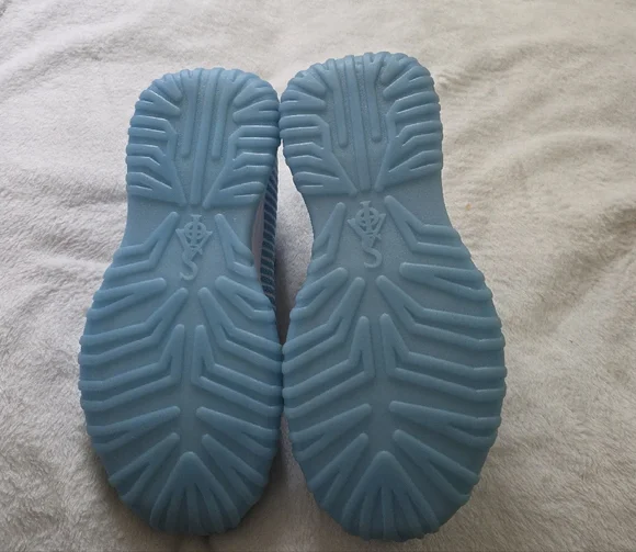 Stylish Blue and White Men's Sneakers - Picture 8 of 12